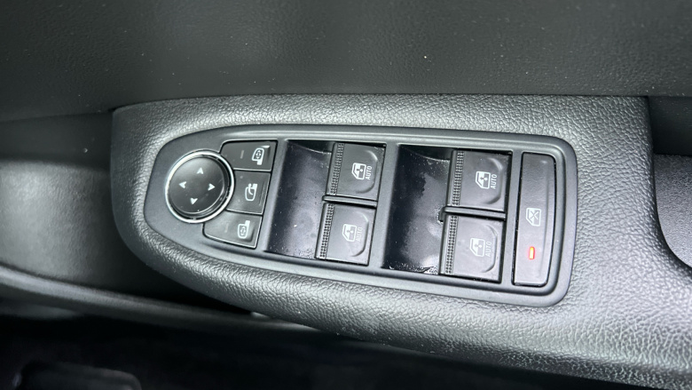 Renault Arkana 1.6 E-TECH Hybrid 145 Iconic 5dr Auto Hybrid Estate